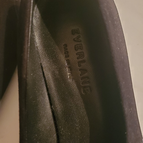 Everlane Black Leather Suede V Heel Pump 7.5 - Picture 6 of 13